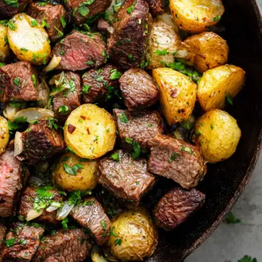 Garlic Butter Steak Bites and Potatoes