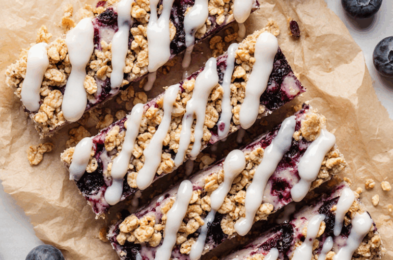 Blueberry Vanilla Greek Yogurt Granola Bars